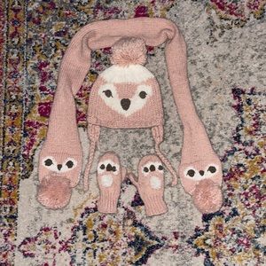 Knit hat scarf mittens